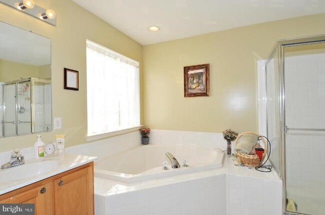 Building Photo - 2508 Black Oak Way