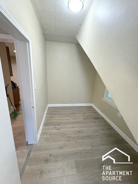 Building Photo - 8364 S Brandon Ave