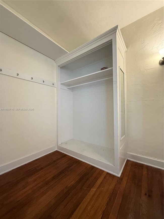 Building Photo - 1361 Meridian Ave