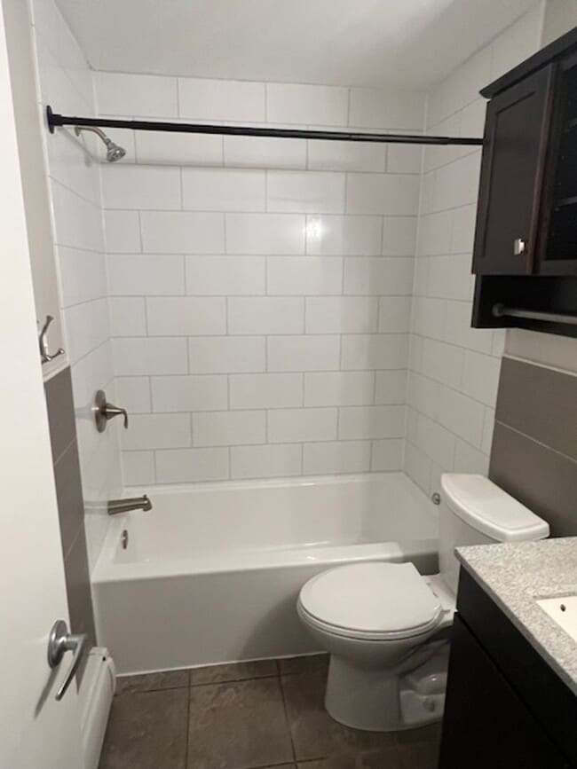 Building Photo - 2 Bedroom Condo in Chagrin Falls