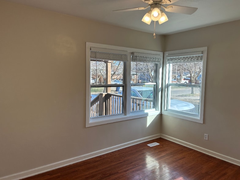 Building Photo - 1841 N Jeanette Ave