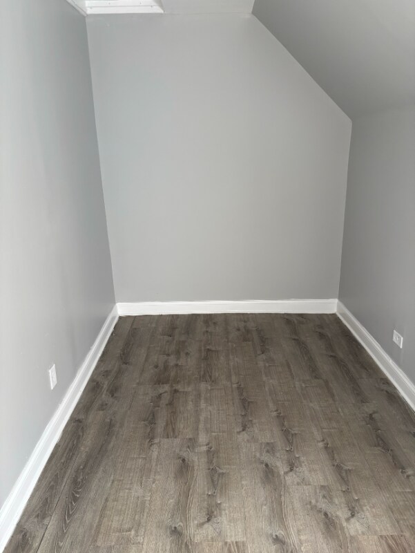 Building Photo - 7111 S Greenwood Ave