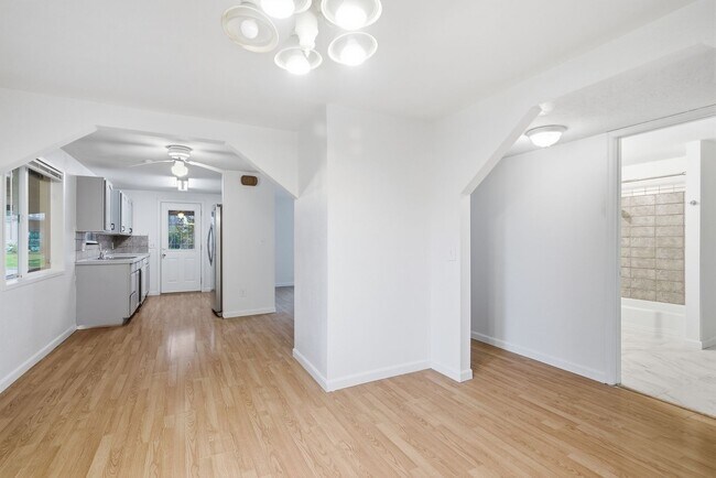 Building Photo - 3 BD | 2 BA Home with Great Backyard & Fireplace
