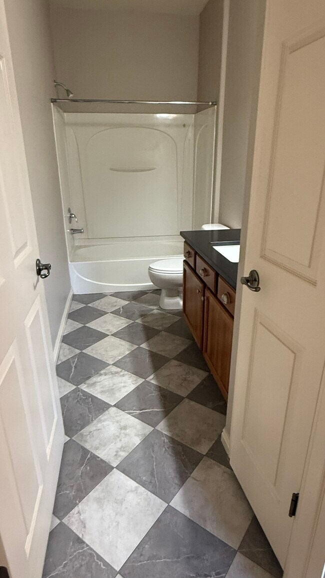 Building Photo - 1174 S. Meadow Fork #6