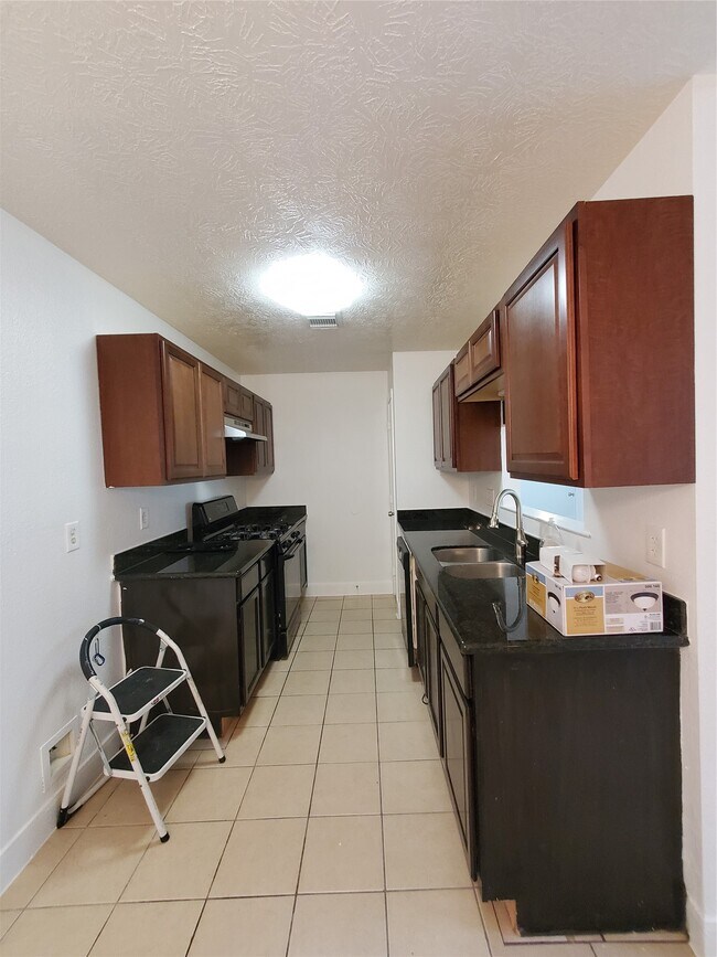 Building Photo - 5319 Cherie Crest Ct