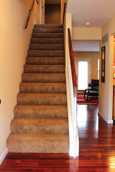 Upstairs - 903 Quail Meadows Ct