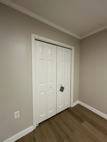 Building Photo - 206 Bittlewood Ave