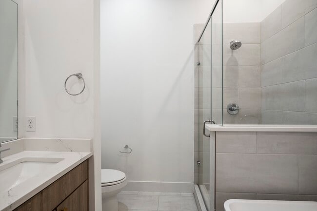 Building Photo - 594 Janisch Rd