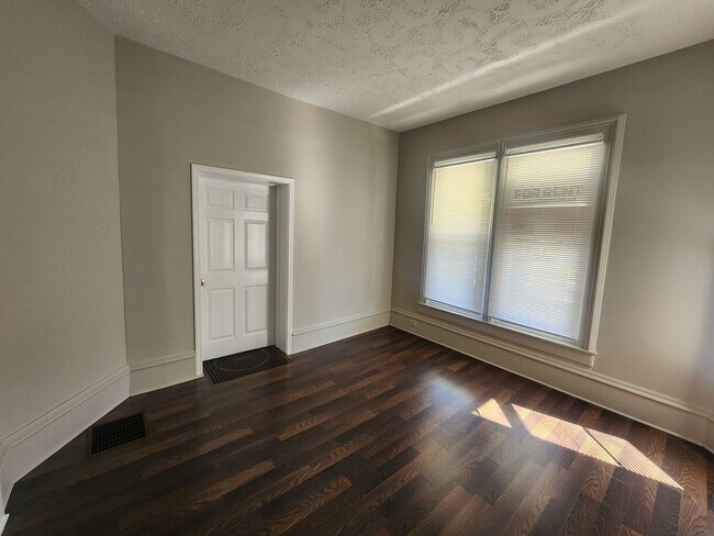 Building Photo - 1842 Bolling Ave