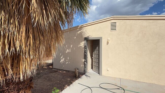 Building Photo - 6714 N 54th Ave