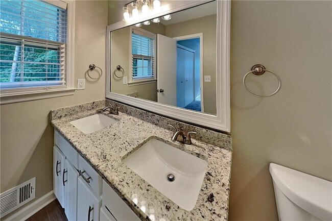 Building Photo - 3408 Spinnaker Way