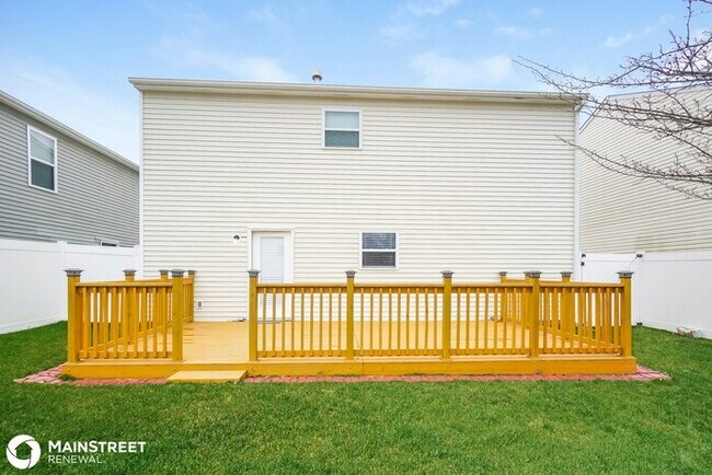 Building Photo - 1330 Central Park Dr