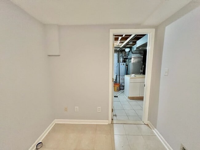 Building Photo - 3700 Woodridge Ave