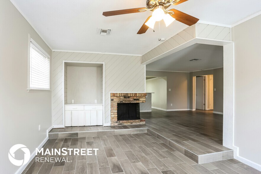 Building Photo - 8975 91st St N