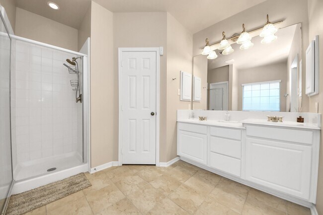 Building Photo - 9006 Sunny Brook Ln