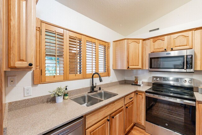 Building Photo - Gem in Fountain Hills!