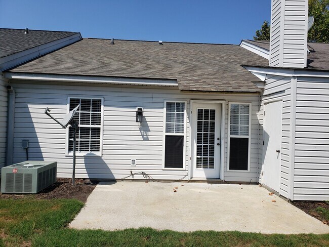 Building Photo - 404 Northrop Pl