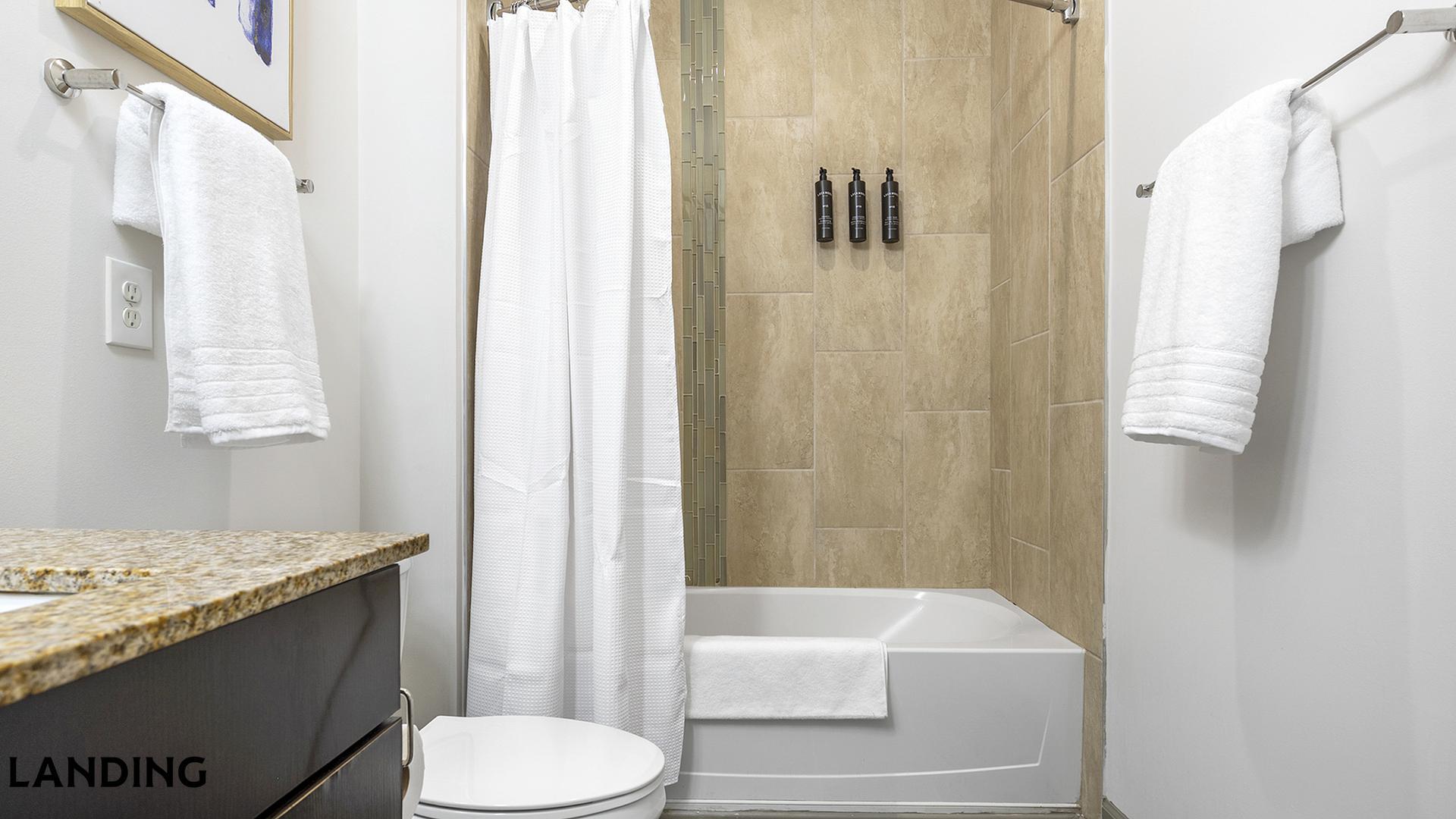 Building Photo - 11010 Northlake Landing Dr