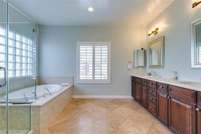 Building Photo - 2909 Valvent Ct