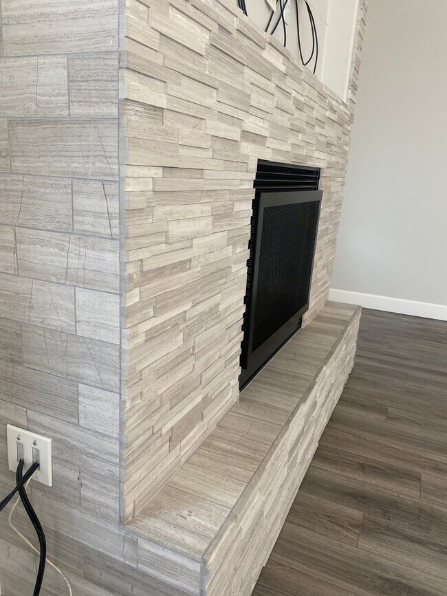 Building Photo - Elegant home in the Heights at Canyon Lakes