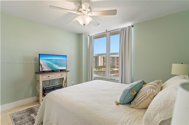 Building Photo - 3800 S Ocean Dr
