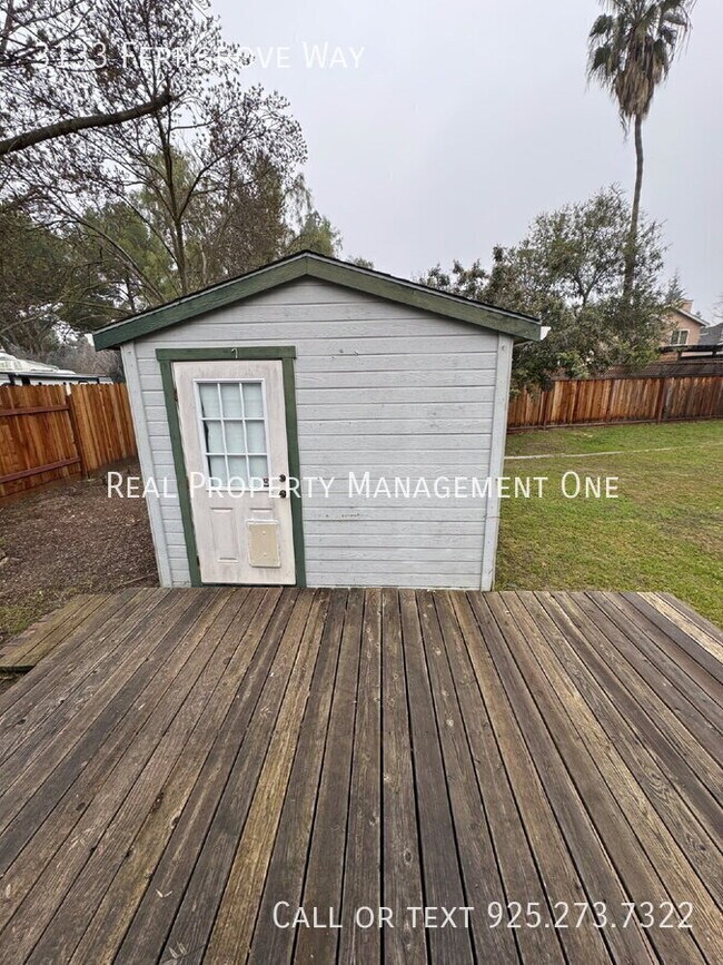 Building Photo - 3133 Ferngrove Way