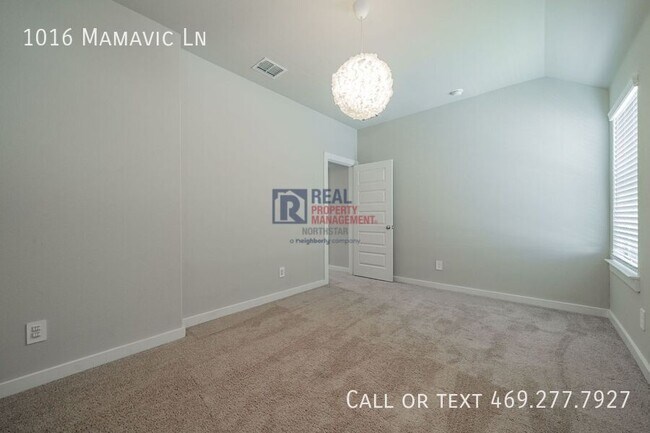 Building Photo - 1016 Mamavic Ln