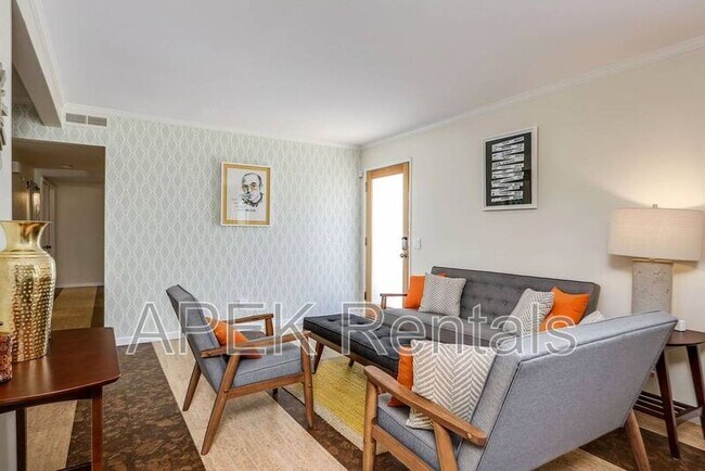 Building Photo - 2415 E Finley Rd