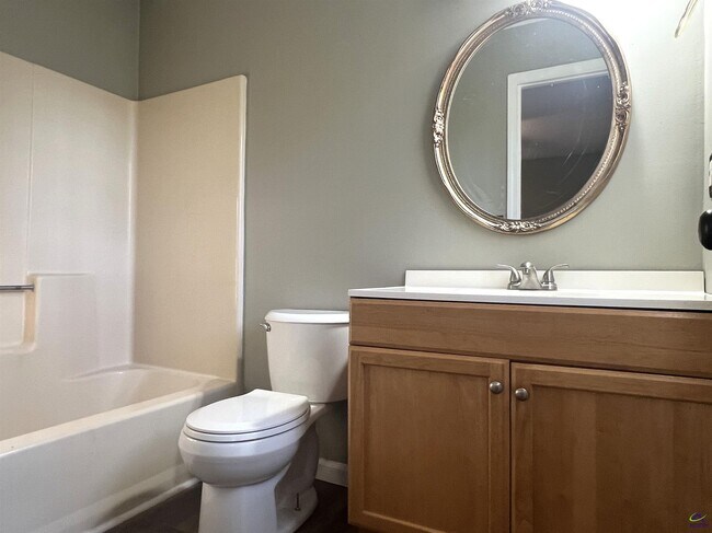 Building Photo - 981 Santa Fe Trail