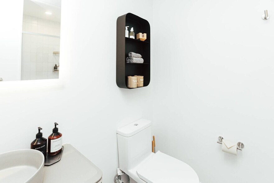 Building Photo - 1911 3rd Ave N