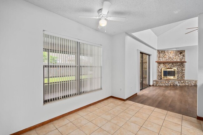 Building Photo - **Recently upgraded 4/2 pool home in Longw...
