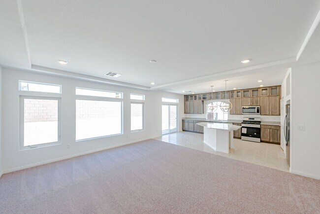 Building Photo - Fantastic two-story single-family house