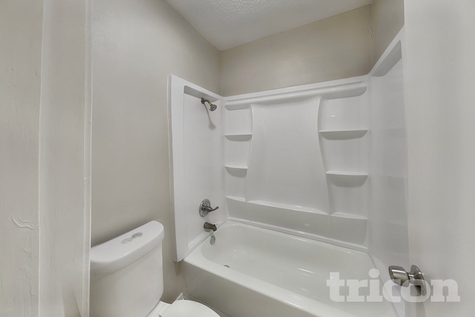 Building Photo - 7527 Ledgebrook Dr