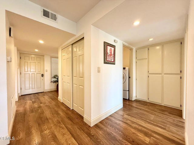 Building Photo - 615 Island View Cir