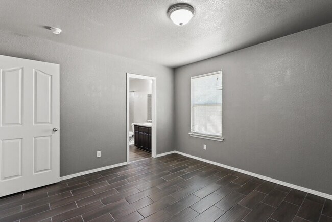 Building Photo - 845 Villa Seca Dr