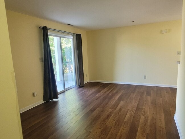 Building Photo - CONDO FOR RENT STAFFORD