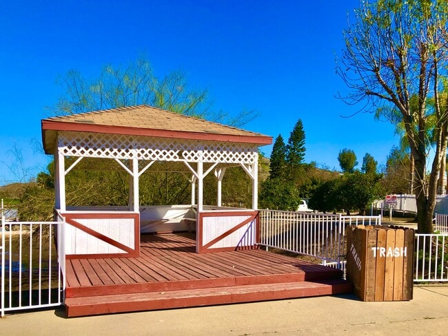 Building Photo - Awesome Updated Single Story in The Darling "Farm" Community of Wildomar, Close to Everything, bu...