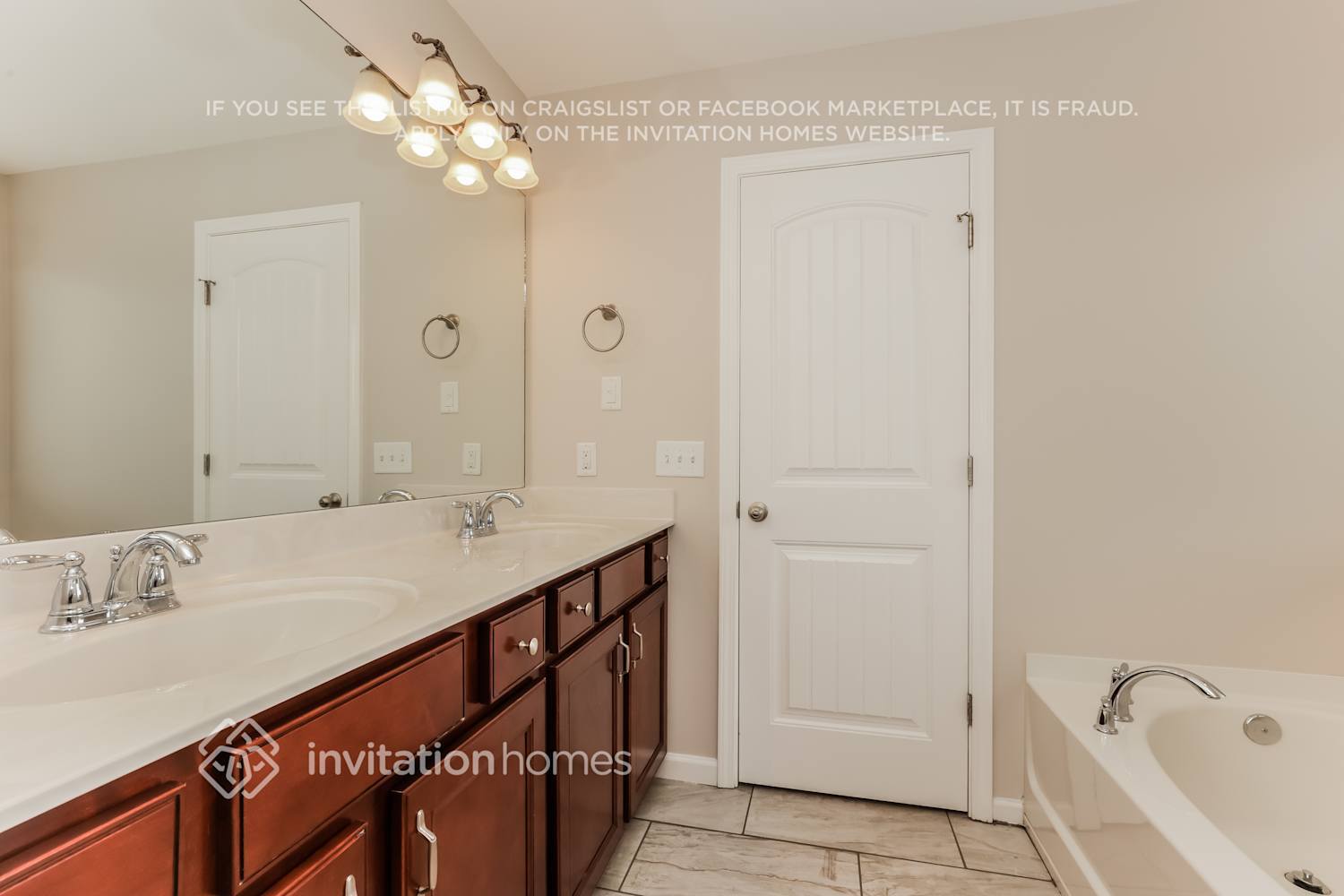 Building Photo - 1700 Stonewater Dr