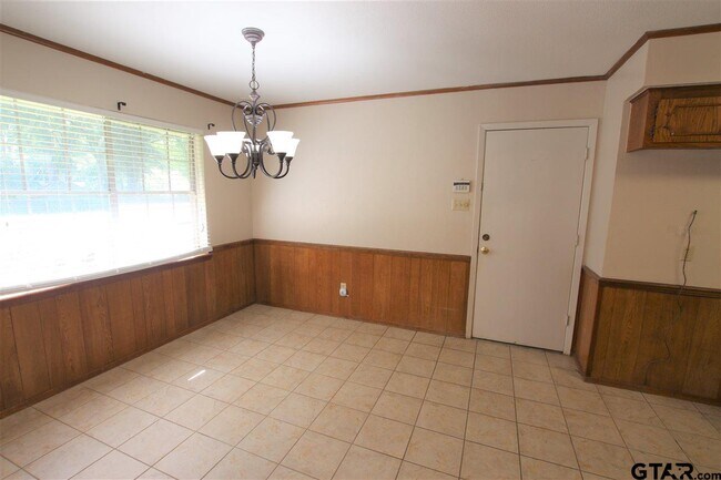 Building Photo - 8524 Radcliffe Dr