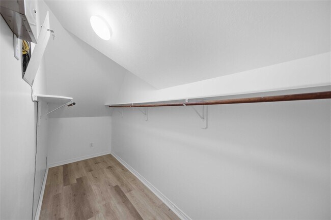 Building Photo - 1511 Baldridge Ln