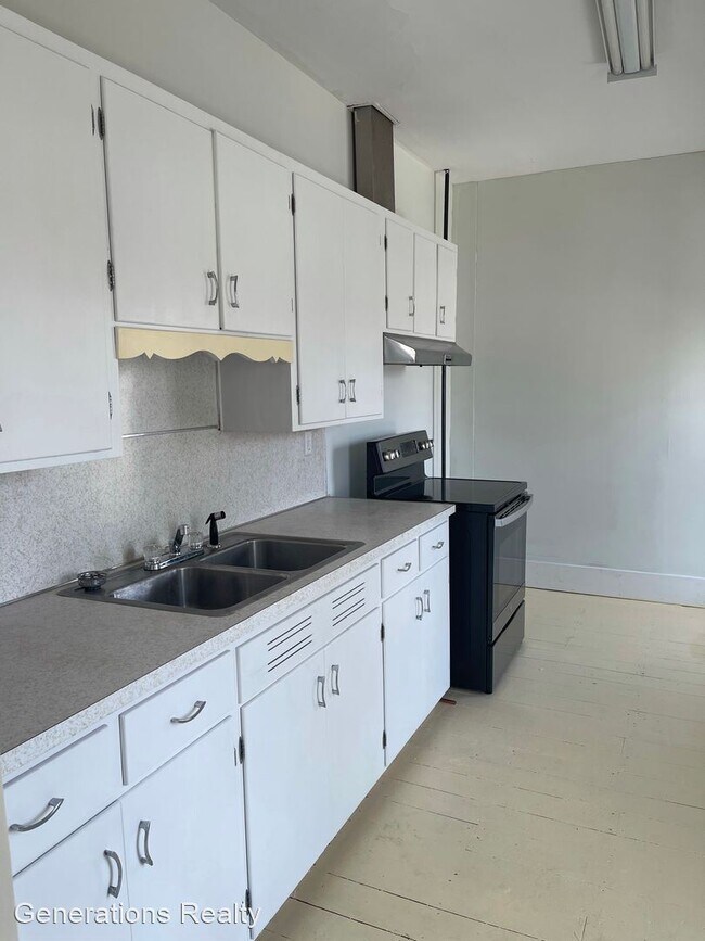 Building Photo - 2 br, 1 bath House - 288 1/2 E. Church Street