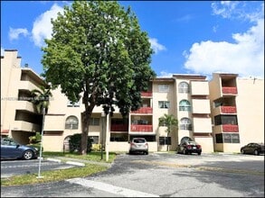 Building Photo - 10651 SW 108th Ave