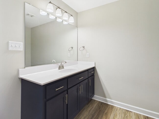 Building Photo - 1700 Dinwiddie Ave