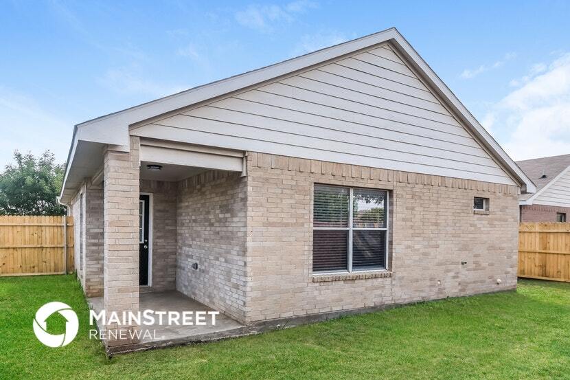 Building Photo - 1104 Maplewood Ln