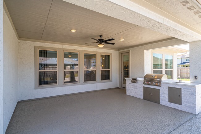 Building Photo - 4706 Llano Lp