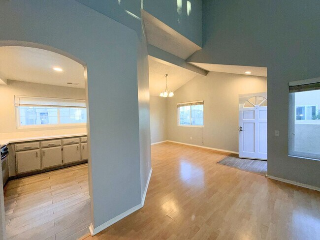 Building Photo - Ontario Condo in Gated community