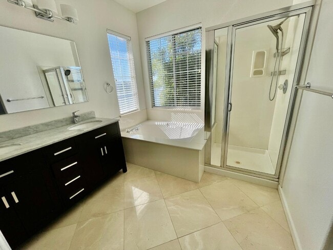Building Photo - 509 Breakwater Dr