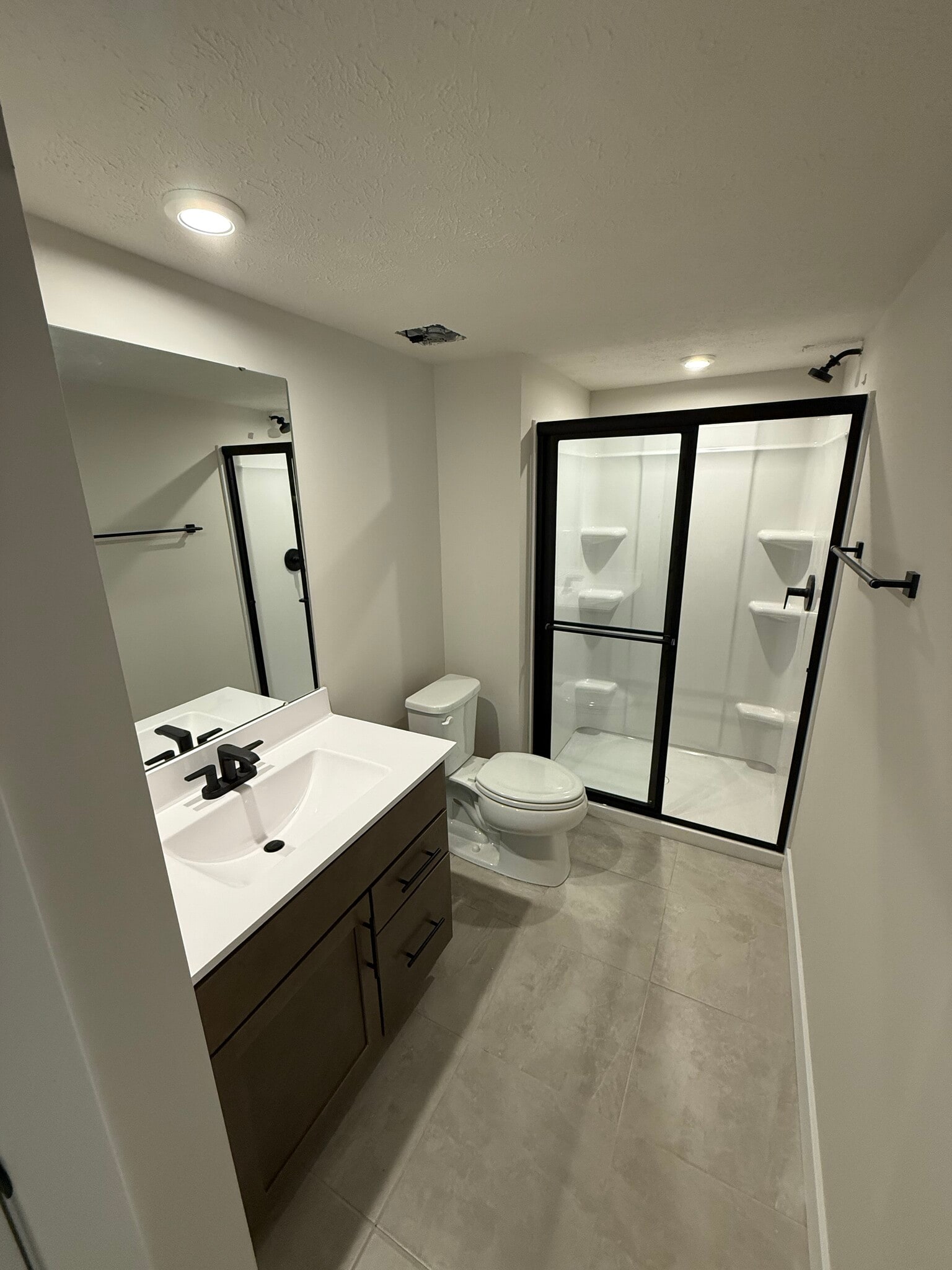 Building Photo - 801 Miramar Ln