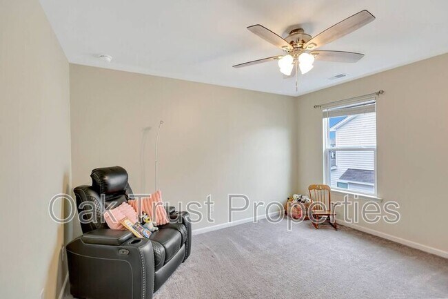 Building Photo - 142 Airy Dr
