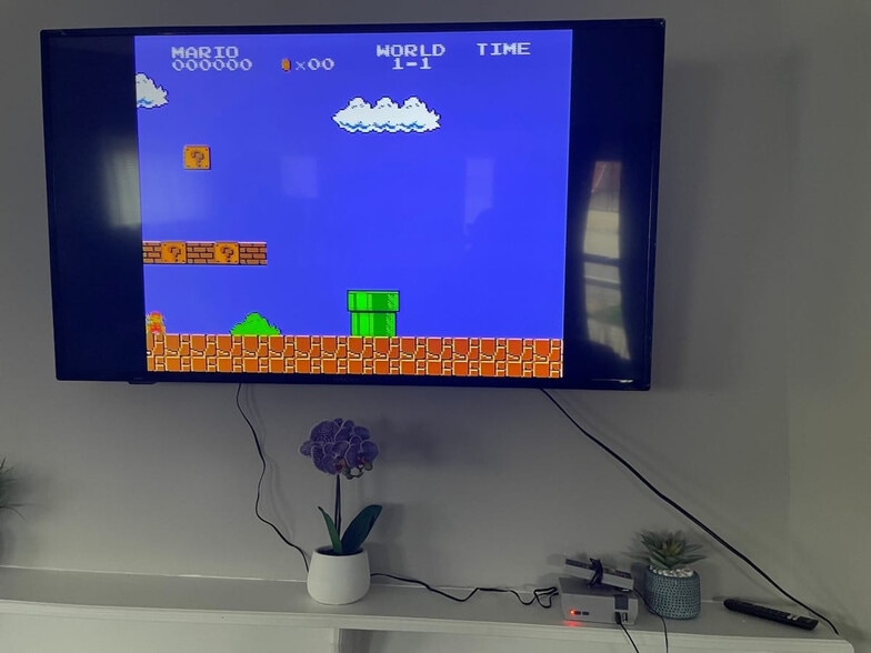 Building Photo - 1415 W 57th St